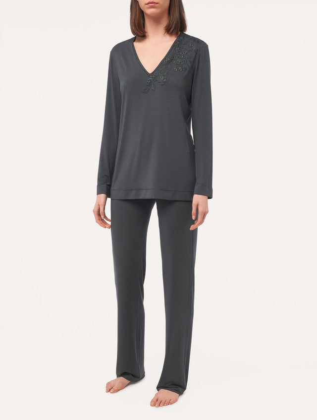 Maison @Home Langarmshirt in Grau