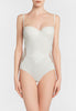 Shape Allure Body bianco con raffinati dettagli in pizzo Chantilly