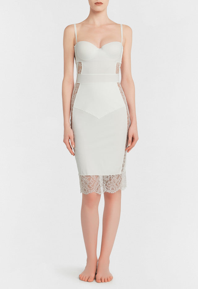 Shape Allure Weiß Wattiert Bügelkleid