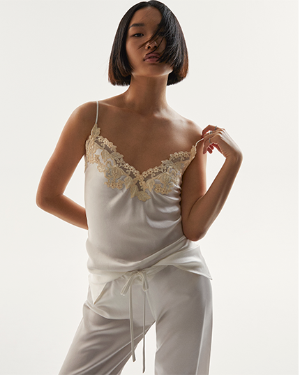 LOUNGEWEAR