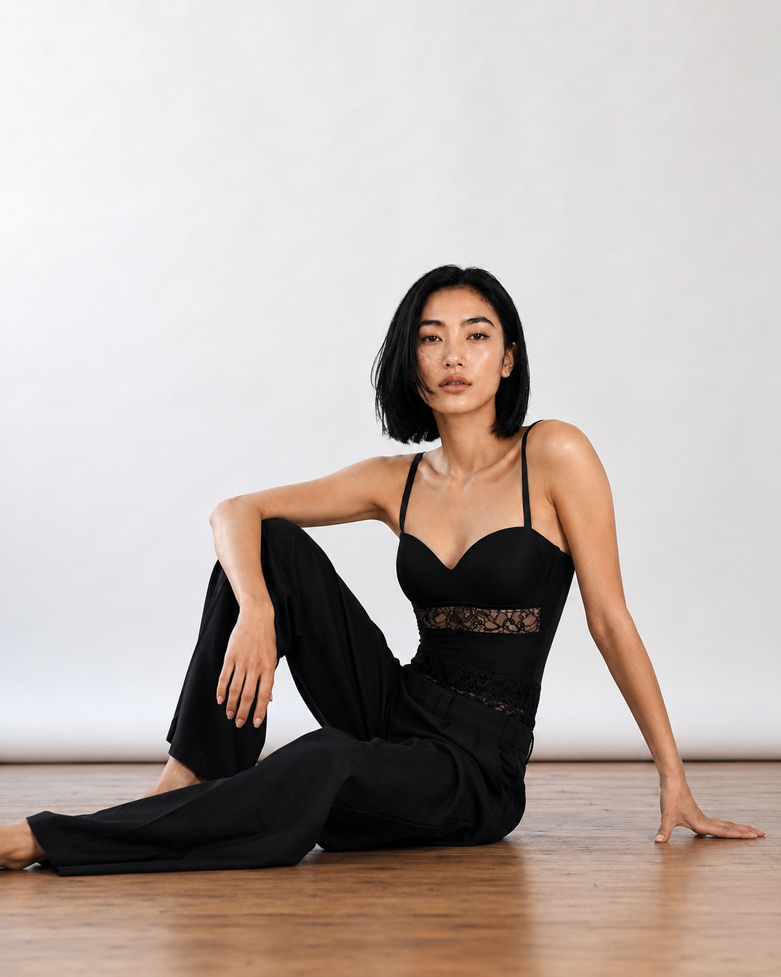 Shape Allure Corsetto nero in Lycra con raffinati dettagli in pizzo Chantilly